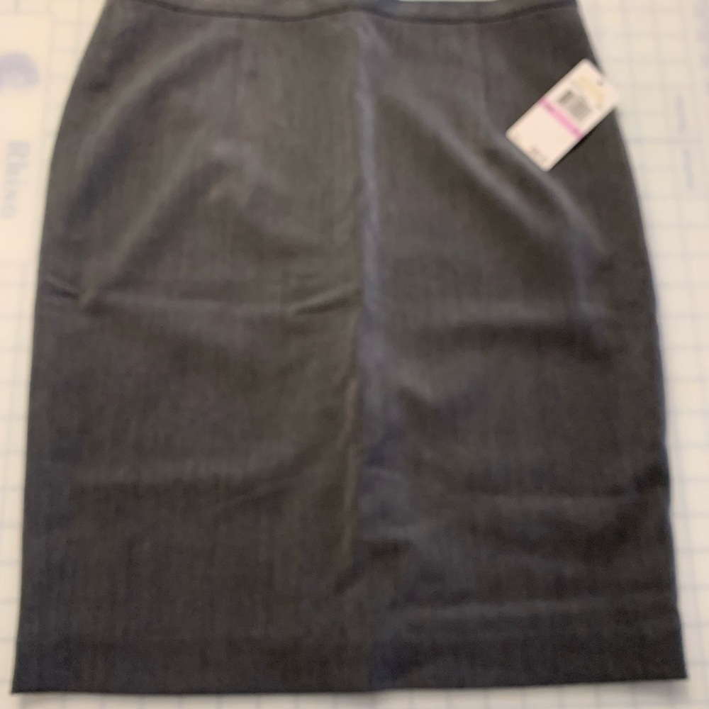 Michael Kors Gray Pencil Skirt Size: 6